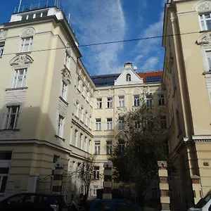 Jugendstil Garconniere Apartment